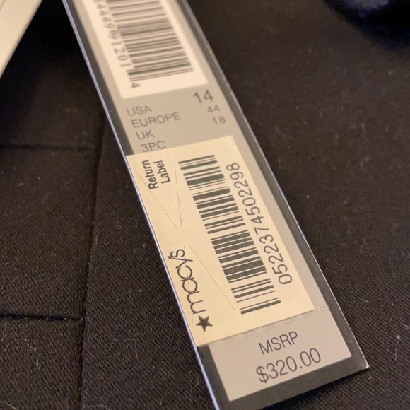 Tahari Arthur S. Levine 3 piece pants, tank and jacket  Size 14 - Picture 12 of 16